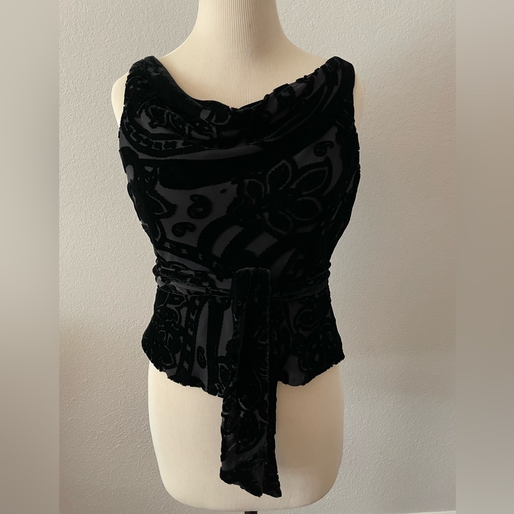 Women’s crushed velvet top with belt by Lafayette 148 New York size petite 4